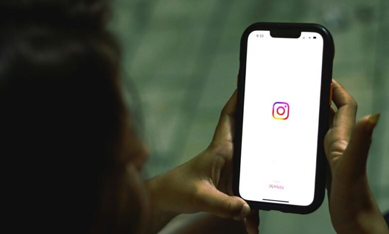 build brand through social media