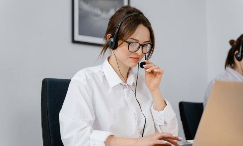 support hotline for businesses